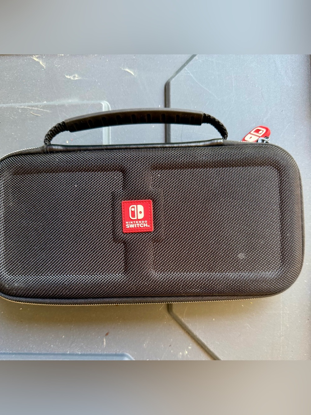 Nintendo switch black zip up carrying case